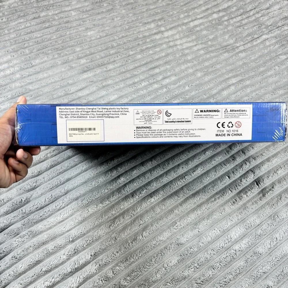 WinGift Passenger‎ Airplane 1016Pcs International Airport 6in1 factory sealed